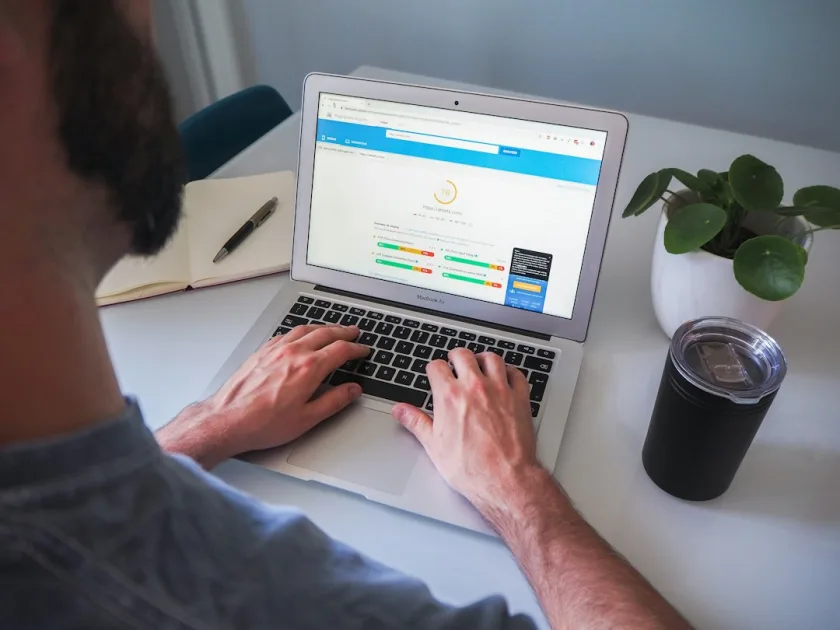 Automatizar contenido SEO en WordPress con IA y estrategia